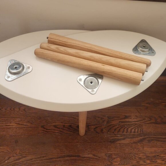 A Pair (x2): 3-Legged Coffee or Side Tables - Picture 8 of 12